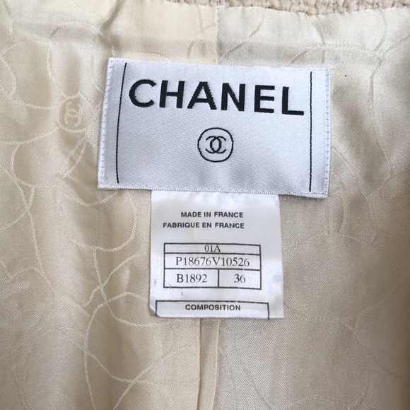 CHANEL runway cream tweed JACKET - Picture 5 of 15